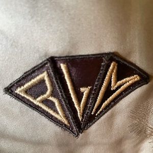 Meet your Posher, Carrie